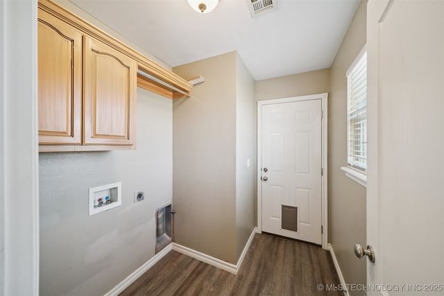 18910 S Canyon Creek Road, Claremore, OK 74017