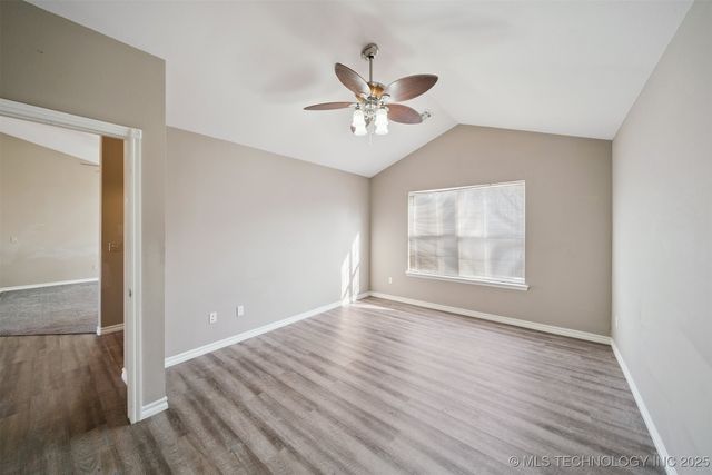 18910 S Canyon Creek Road, Claremore, OK 74017