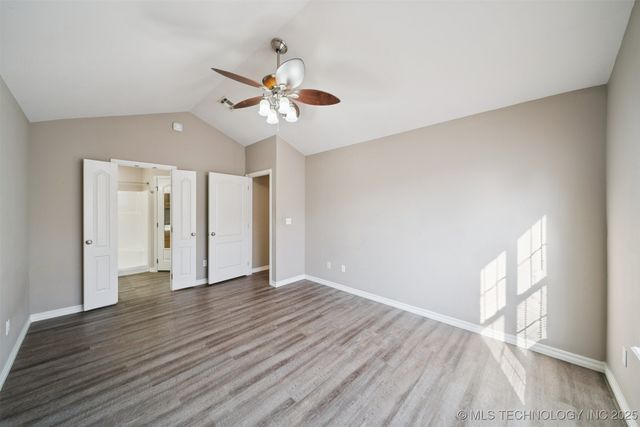 18910 S Canyon Creek Road, Claremore, OK 74017