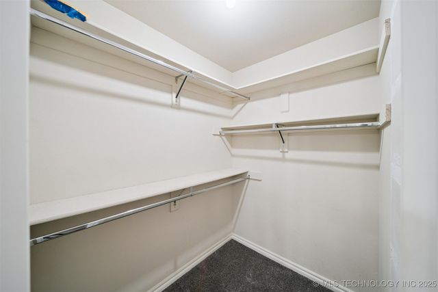 18910 S Canyon Creek Road, Claremore, OK 74017