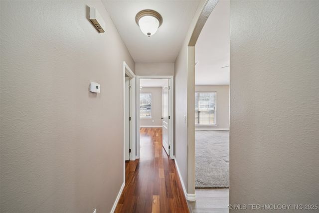 18910 S Canyon Creek Road, Claremore, OK 74017