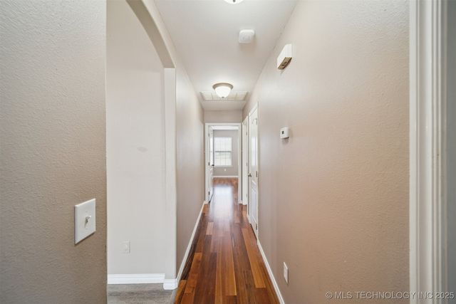 18910 S Canyon Creek Road, Claremore, OK 74017