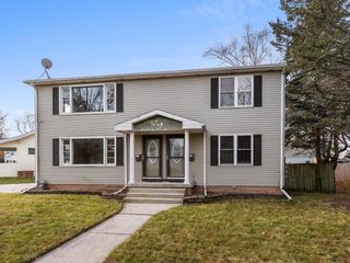 1101 Nagle AVENUE #1103, Manitowoc, WI 54220