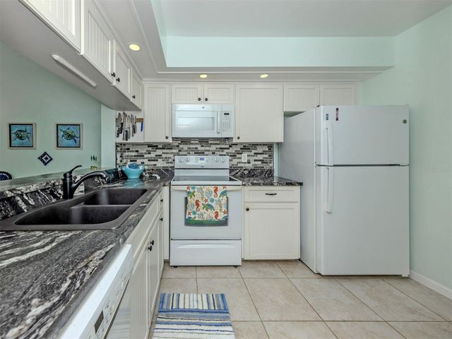 772 BIRD BAY DRIVE N 202, Venice, FL 34285