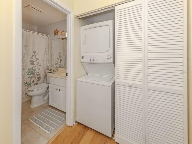 772 BIRD BAY DRIVE N 202, Venice, FL 34285