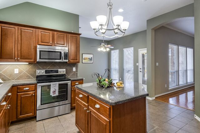 5201 La Bandera Trail, Benbrook, TX 76126