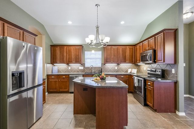 5201 La Bandera Trail, Benbrook, TX 76126