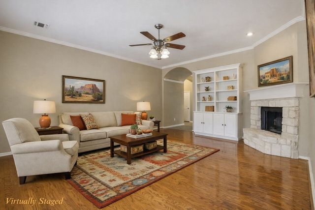 5201 La Bandera Trail, Benbrook, TX 76126