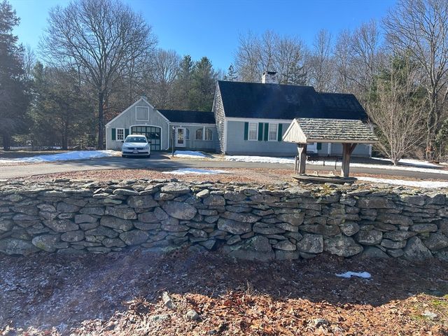 1593 Old Williams Street, Dighton, MA 02715