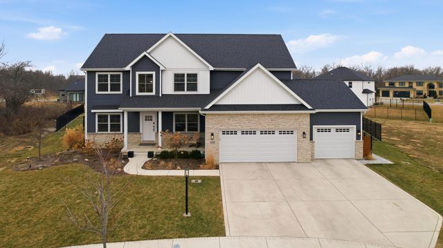 11200 Oak Ridge Court, Crown Point, IN 46307