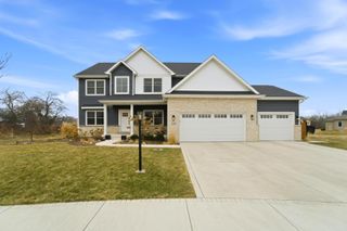 11200 Oak Ridge Court, Crown Point, IN 46307