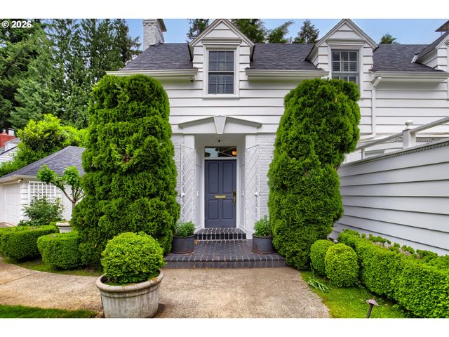 6394 Sw BURLINGAME Ave, Portland, OR 97239