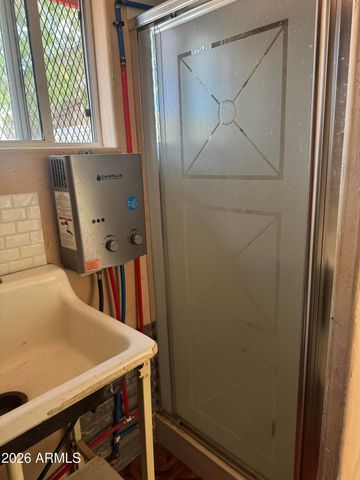 27 N MOLINO Street, Superior, AZ 85173