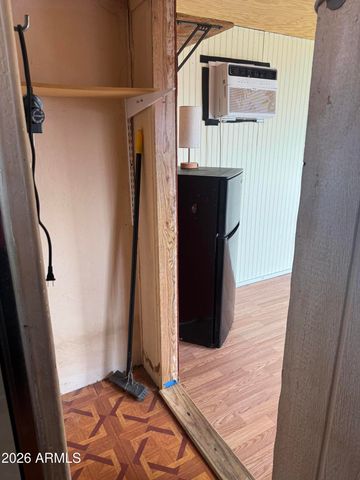 27 N MOLINO Street, Superior, AZ 85173