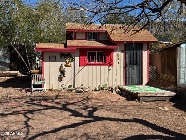 27 N MOLINO Street, Superior, AZ 85173