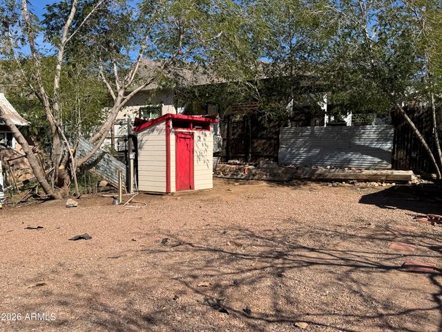 27 N MOLINO Street, Superior, AZ 85173