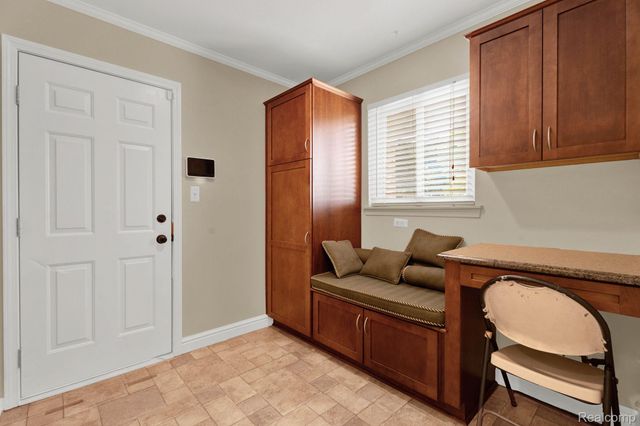 32930 Coventry Place, Warren, MI 48093