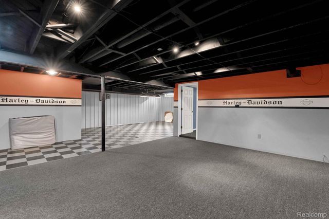 32930 Coventry Place, Warren, MI 48093