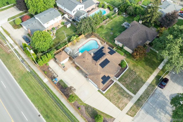 32930 Coventry Place, Warren, MI 48093