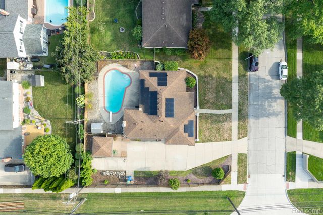 32930 Coventry Place, Warren, MI 48093