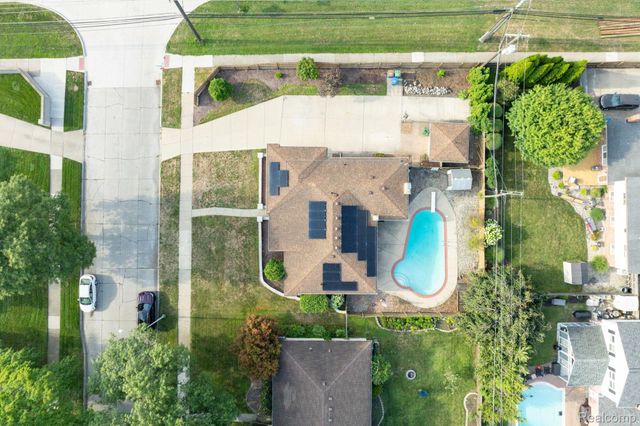 32930 Coventry Place, Warren, MI 48093