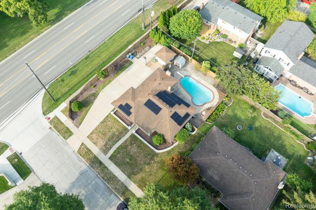 32930 Coventry Place, Warren, MI 48093