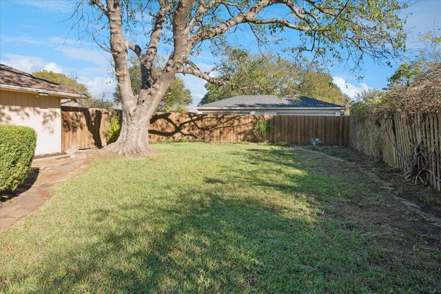 12612 Whispering Hills Drive, Dallas, TX 75243