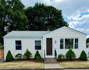 87 Balch Street, Pawtucket, RI 02861