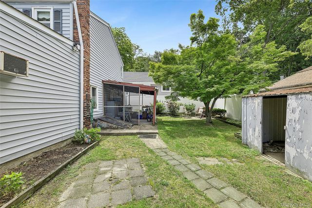 1 Beverly Road, Glen Cove, NY 11542