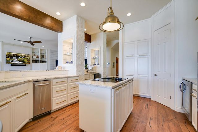 509 Lighthouse DR, Horseshoe Bay, TX 78657