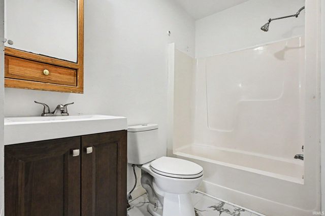 57805 Frances Avenue, Elkhart, IN 46517