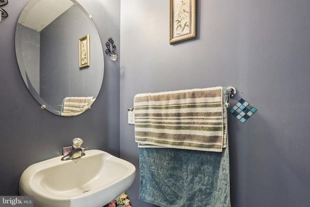 18 TRADITION CIR, Egg Harbor Township, NJ 08234
