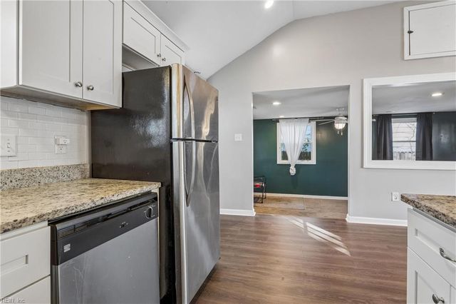 220 Taylor AVE W, Hampton, VA 23663
