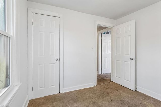 220 Taylor AVE W, Hampton, VA 23663