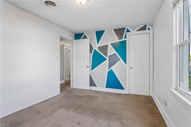 220 Taylor AVE W, Hampton, VA 23663