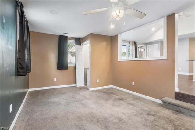 220 Taylor AVE W, Hampton, VA 23663