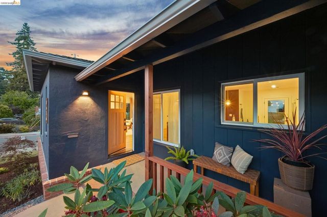 4376 39th Ave, Oakland, CA 94619
