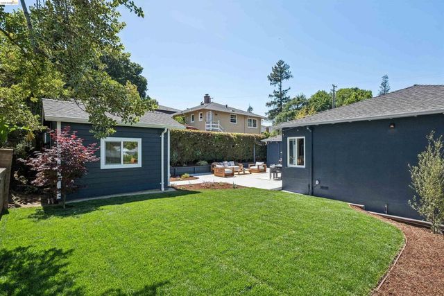 4376 39th Ave, Oakland, CA 94619