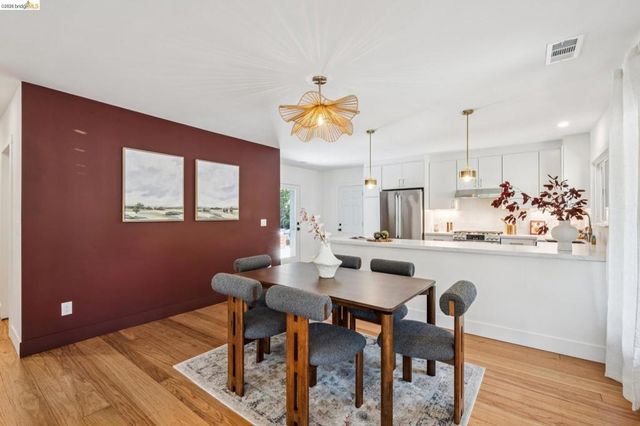 4376 39th Ave, Oakland, CA 94619
