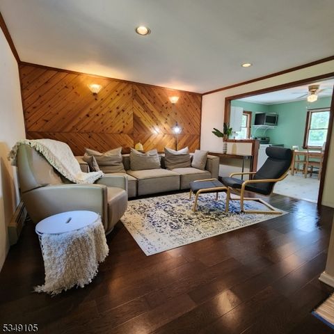66 Bonning Rd, Frankford Twp., NJ 07860