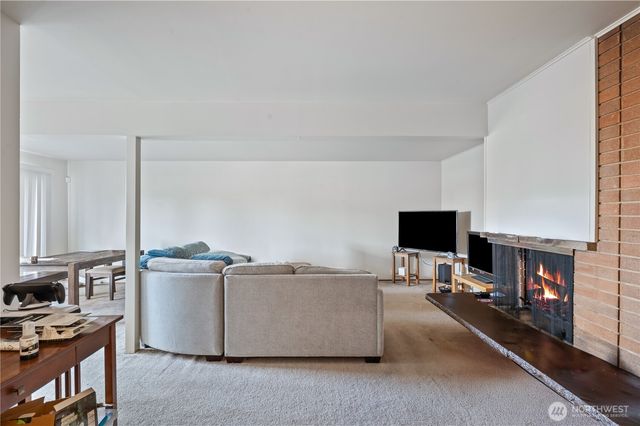 318 3rd Avenue S, Edmonds, WA 98026