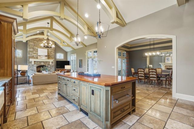 1054 Observatory Point, Hamilton Twp, OH 45039