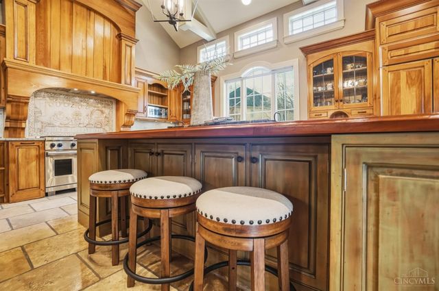 1054 Observatory Point, Hamilton Twp, OH 45039