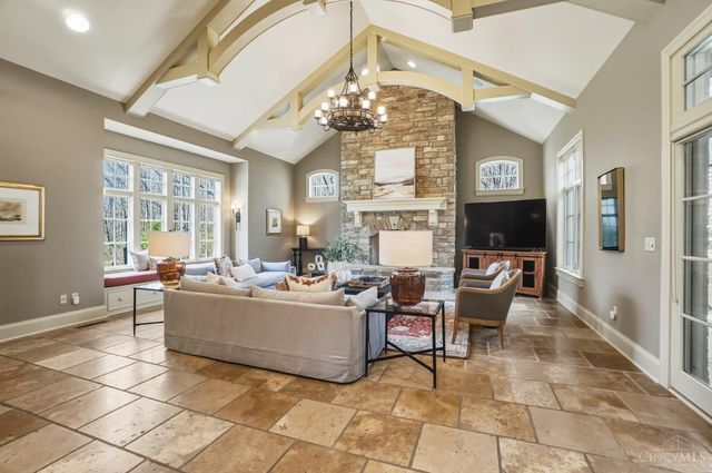 1054 Observatory Point, Hamilton Twp, OH 45039