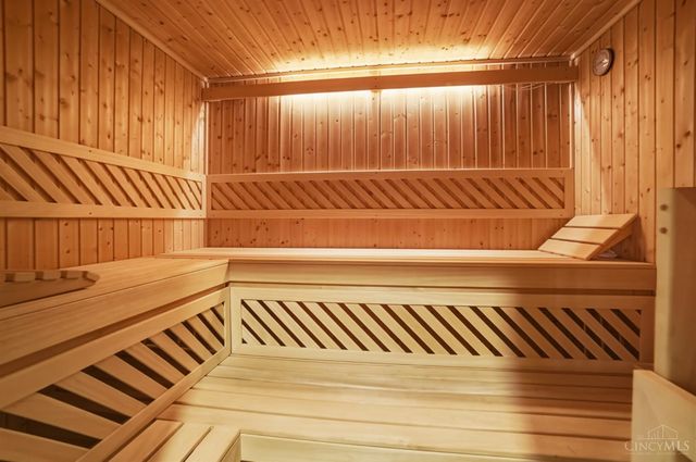 1054 Observatory Point, Hamilton Twp, OH 45039