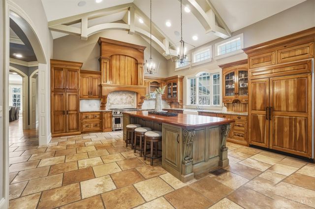 1054 Observatory Point, Hamilton Twp, OH 45039