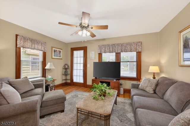 135 Warren Ave, Roselle Park Boro, NJ 07204