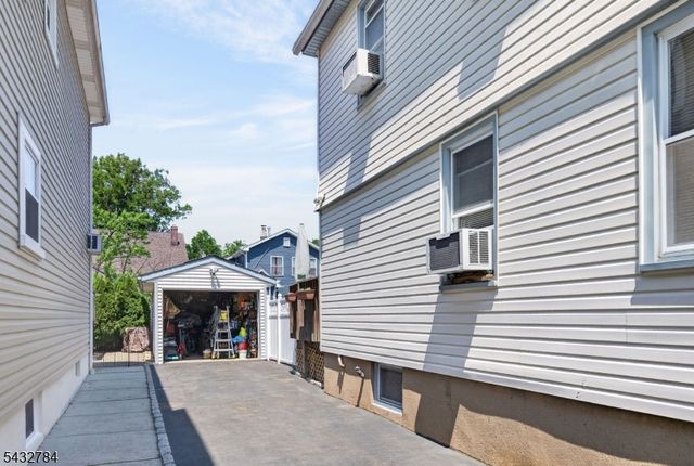 135 Warren Ave, Roselle Park Boro, NJ 07204
