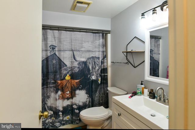 1507 KENSINGTON DR, Hagerstown, MD 21742