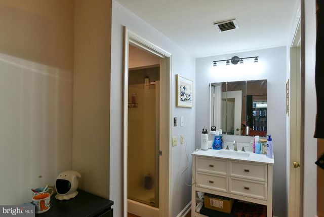 1507 KENSINGTON DR, Hagerstown, MD 21742